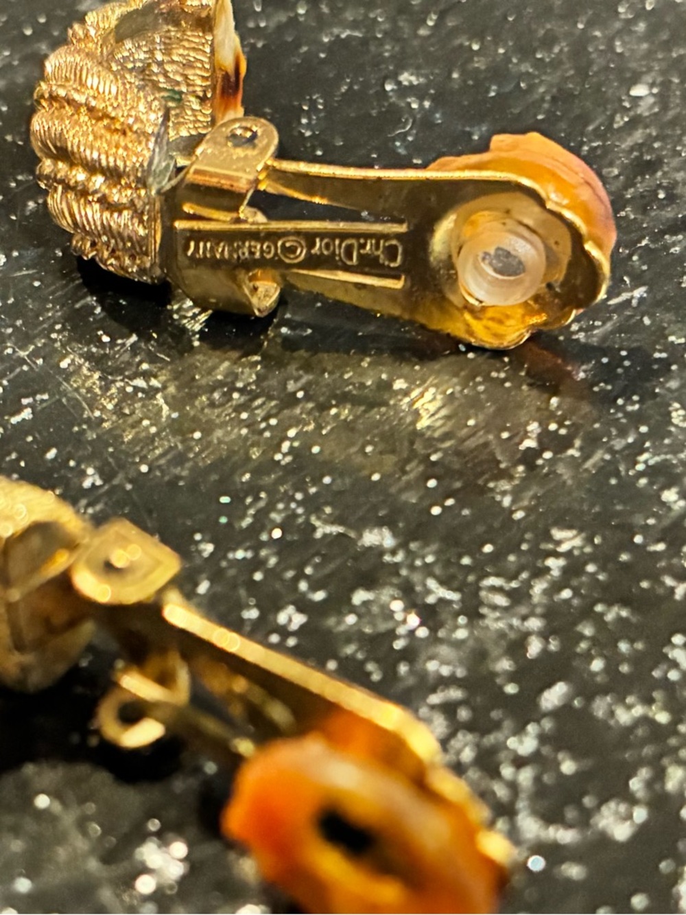 Vintage Christian Dior authentic clip on earrings. Shown as in pictures. - Picture 4 of 6